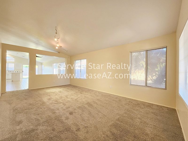 2281 E Derringer Way photo 4
