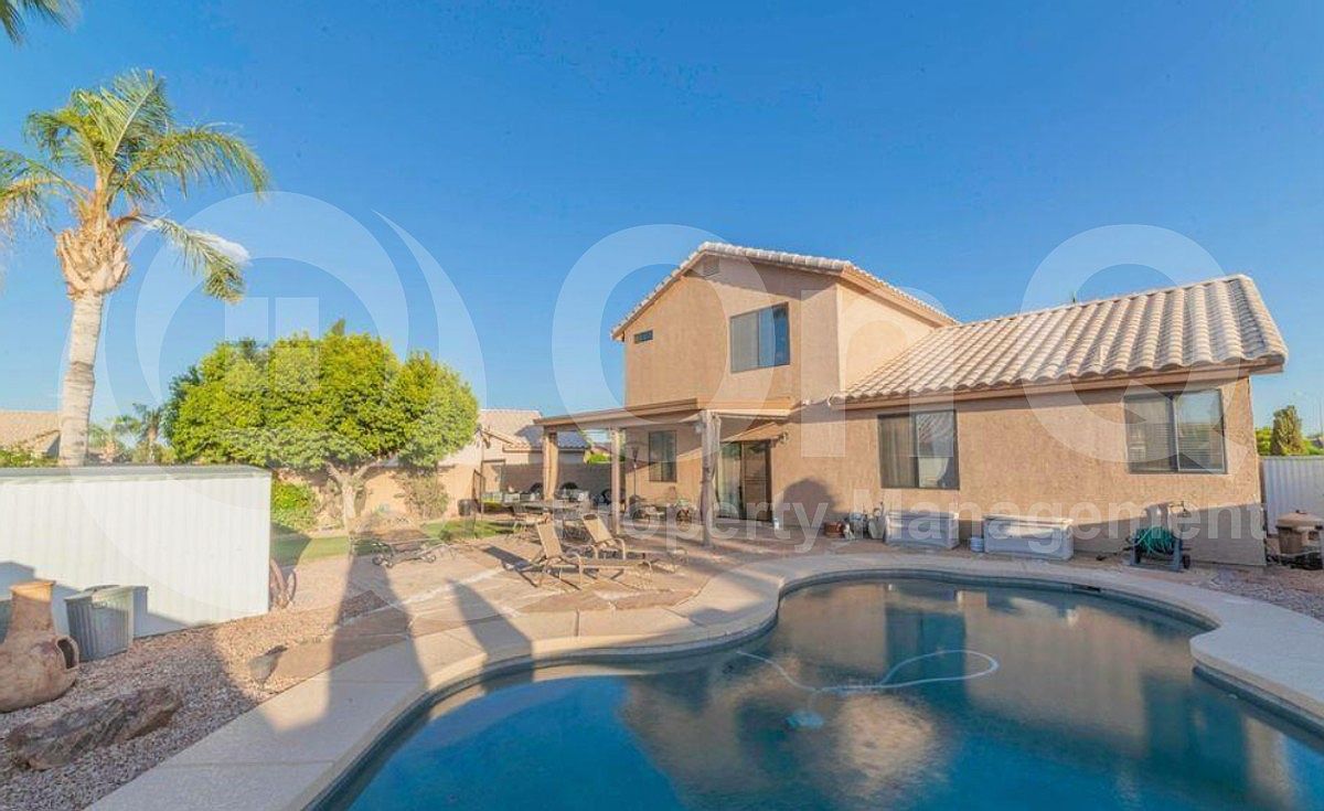 2454 E Longhorn Pl photo 2