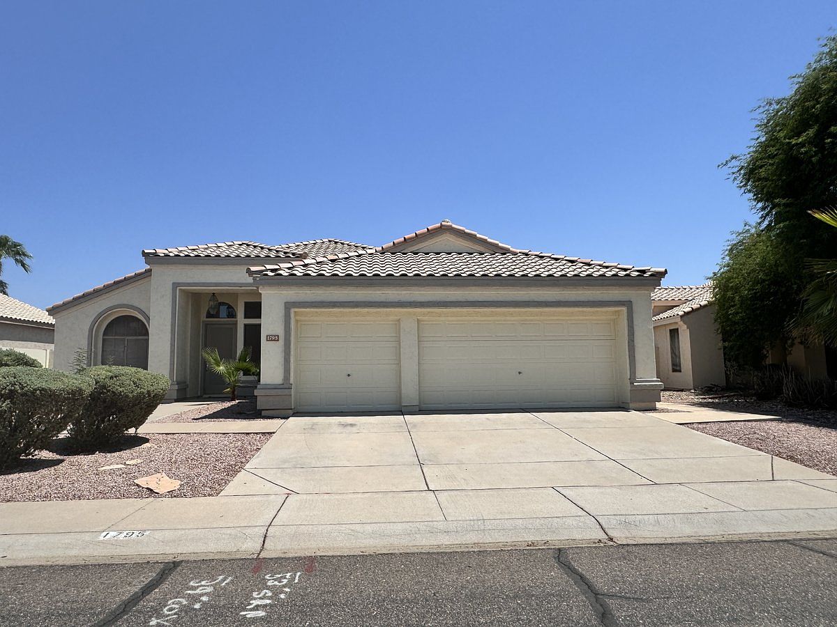 1795 W Canary Way
