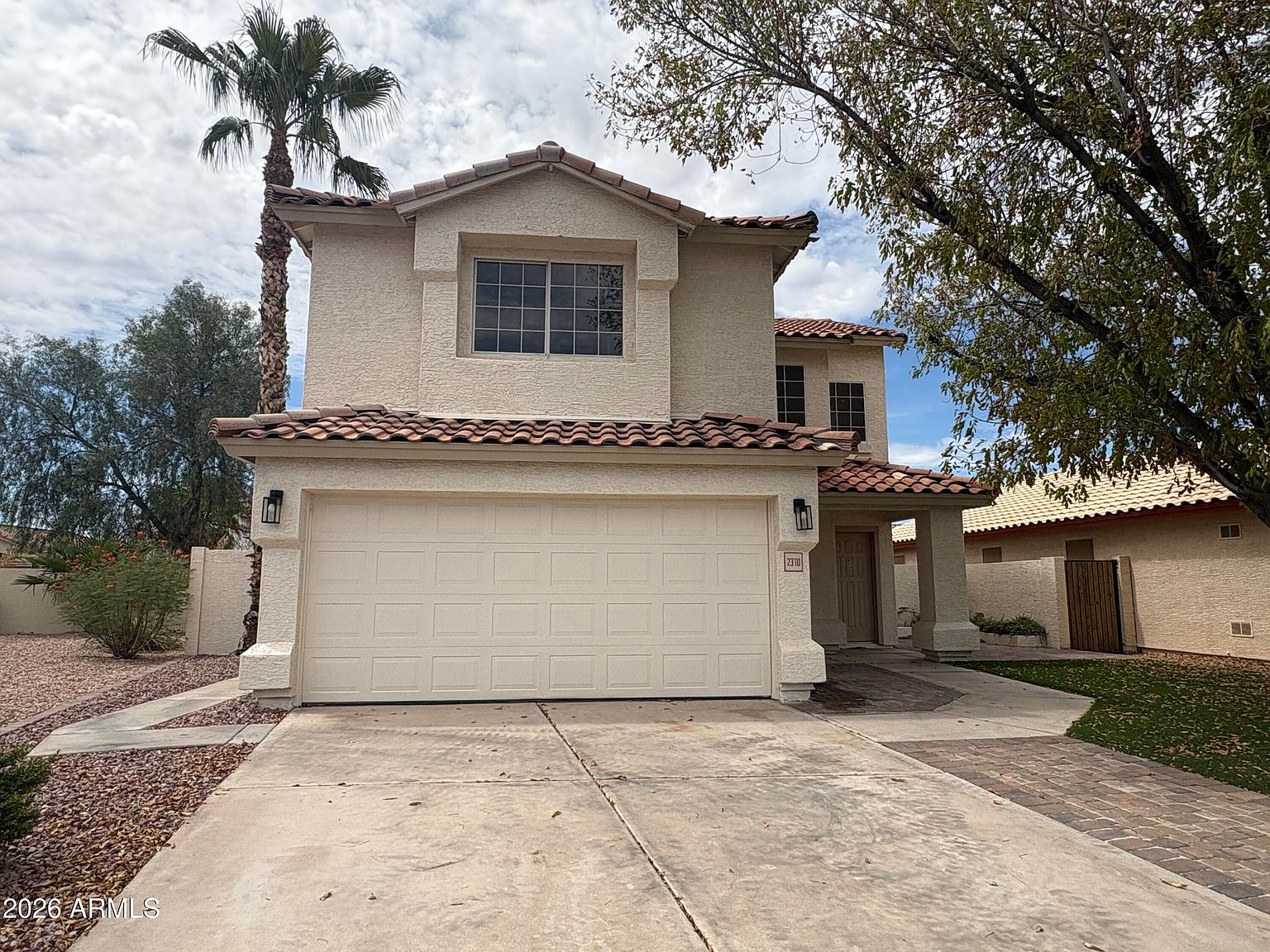 2370 S Apache Dr photo 2