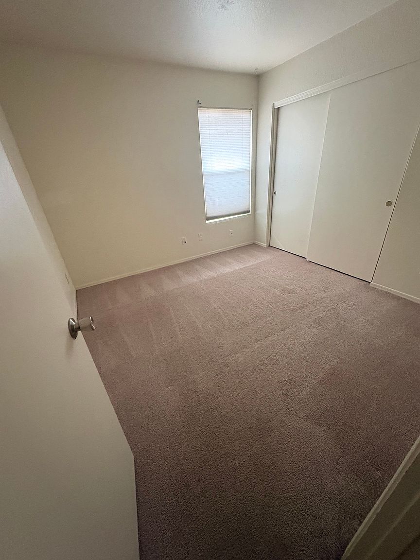 1182 W Sparrow Dr photo 3