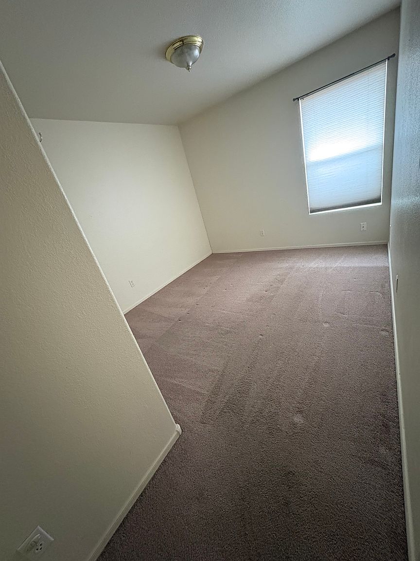 1182 W Sparrow Dr photo 4