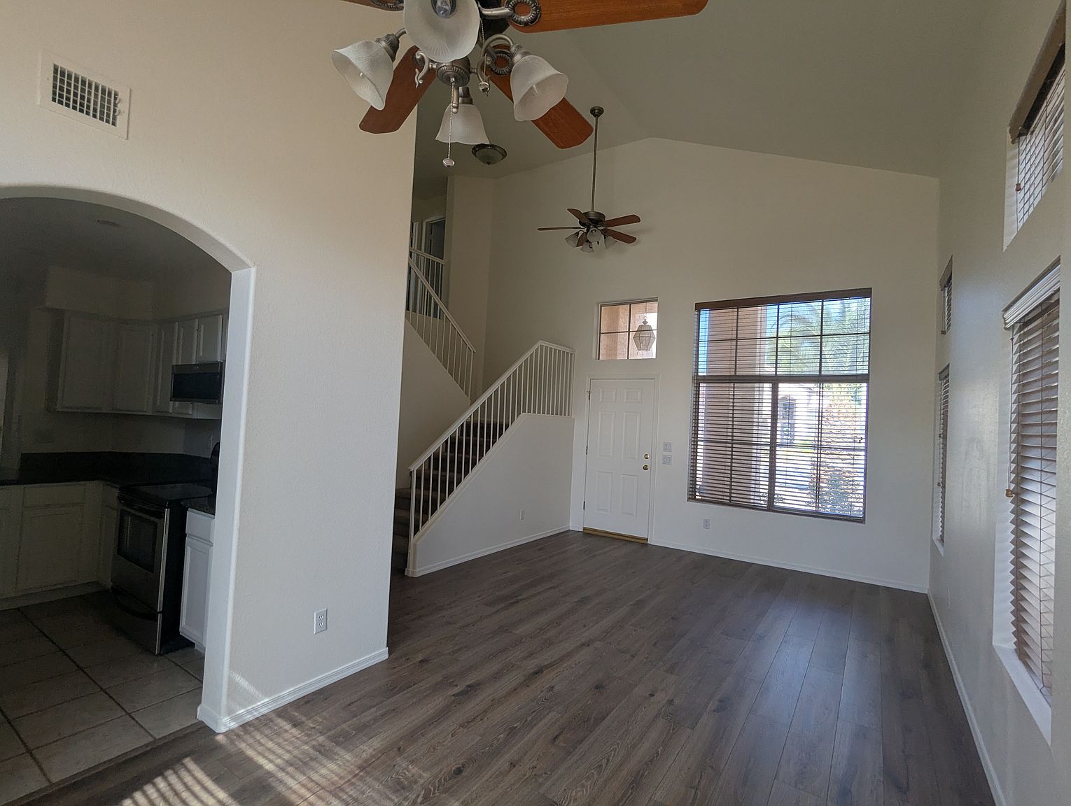 2682 S Santa Anna St photo 5