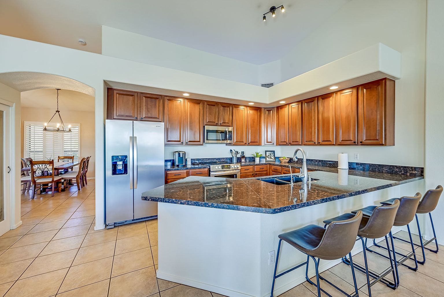 1681 W Crescent Way photo 3