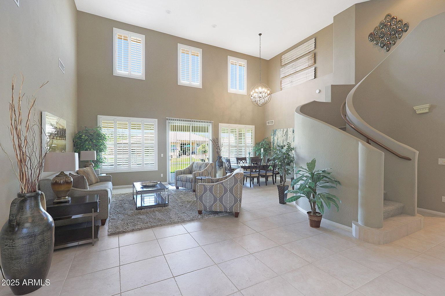 1740 W Bartlett Way photo 3