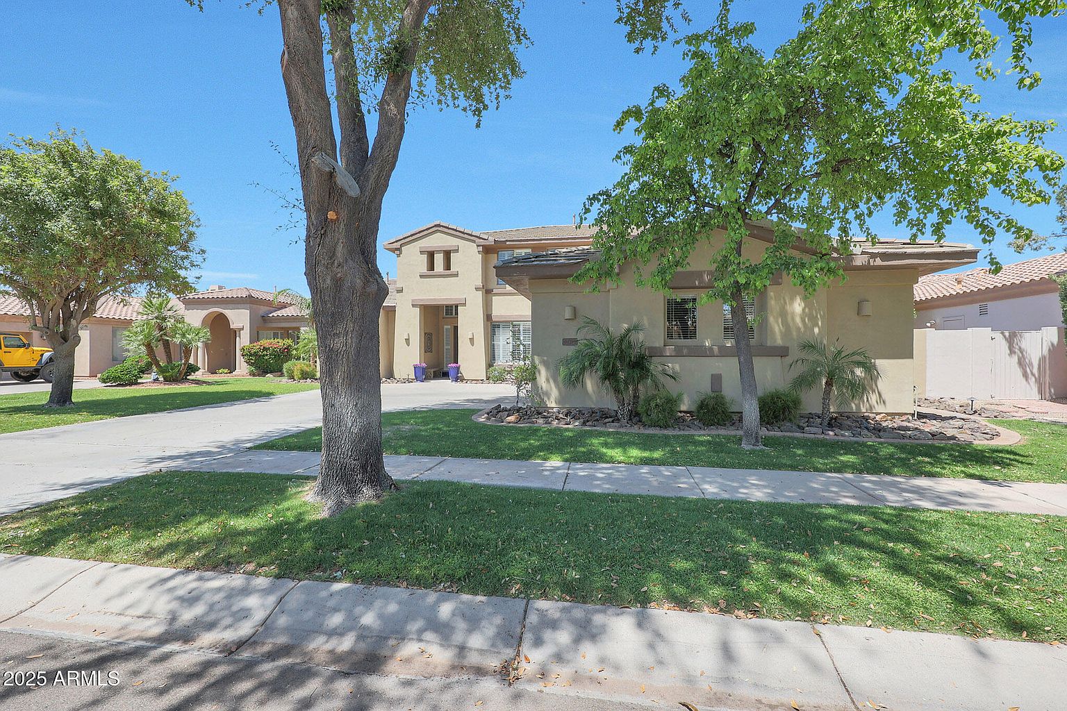 1740 W BARTLETT Way photo 3