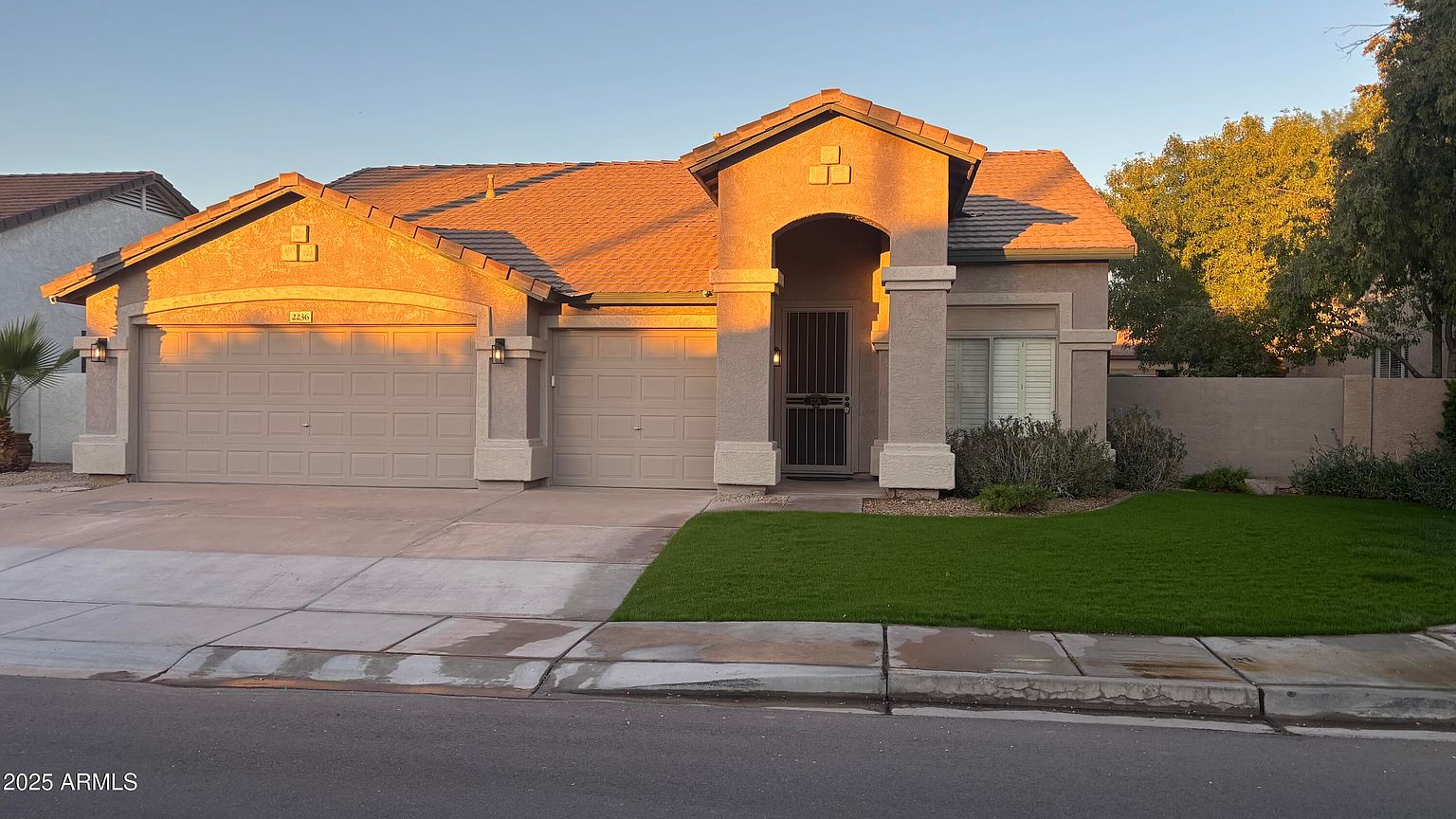 2236 W Periwinkle Way