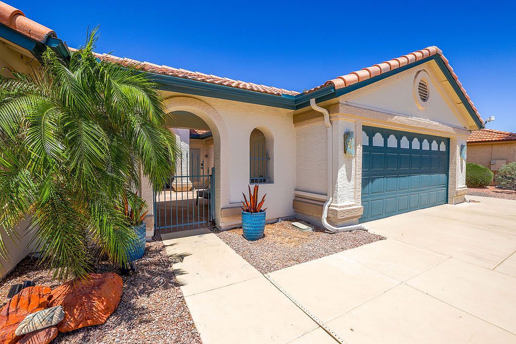 9326 E Nacoma Dr photo 2