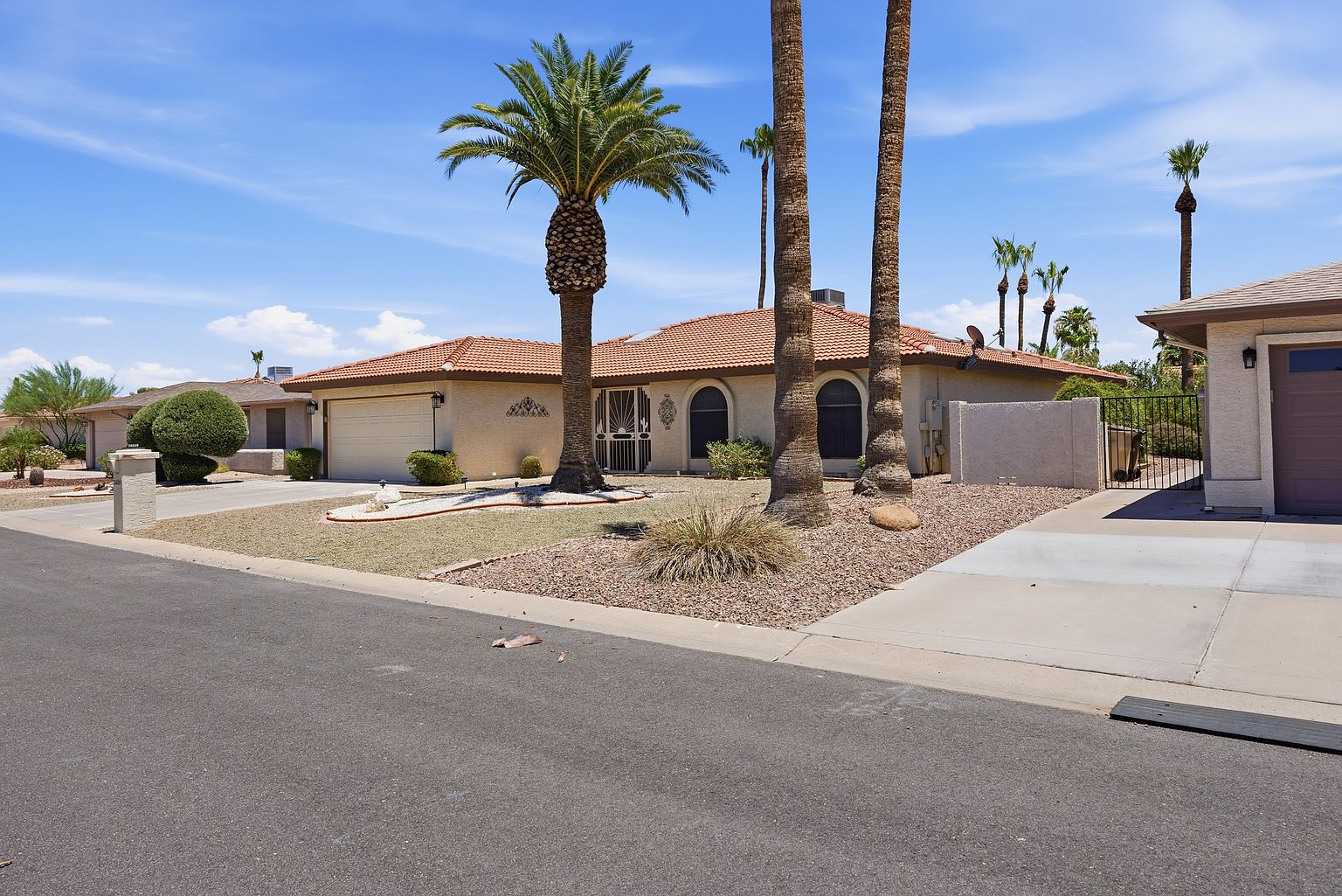 26009 S New Town Dr photo 2