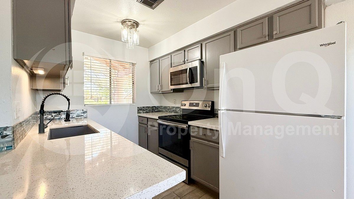 99 N Cooper Rd Chandler, AZ 85225 photo 5