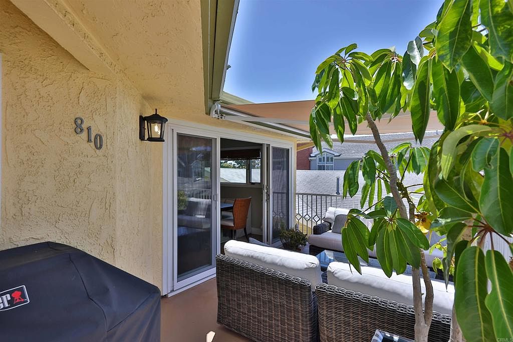 810 D Ave photo 4