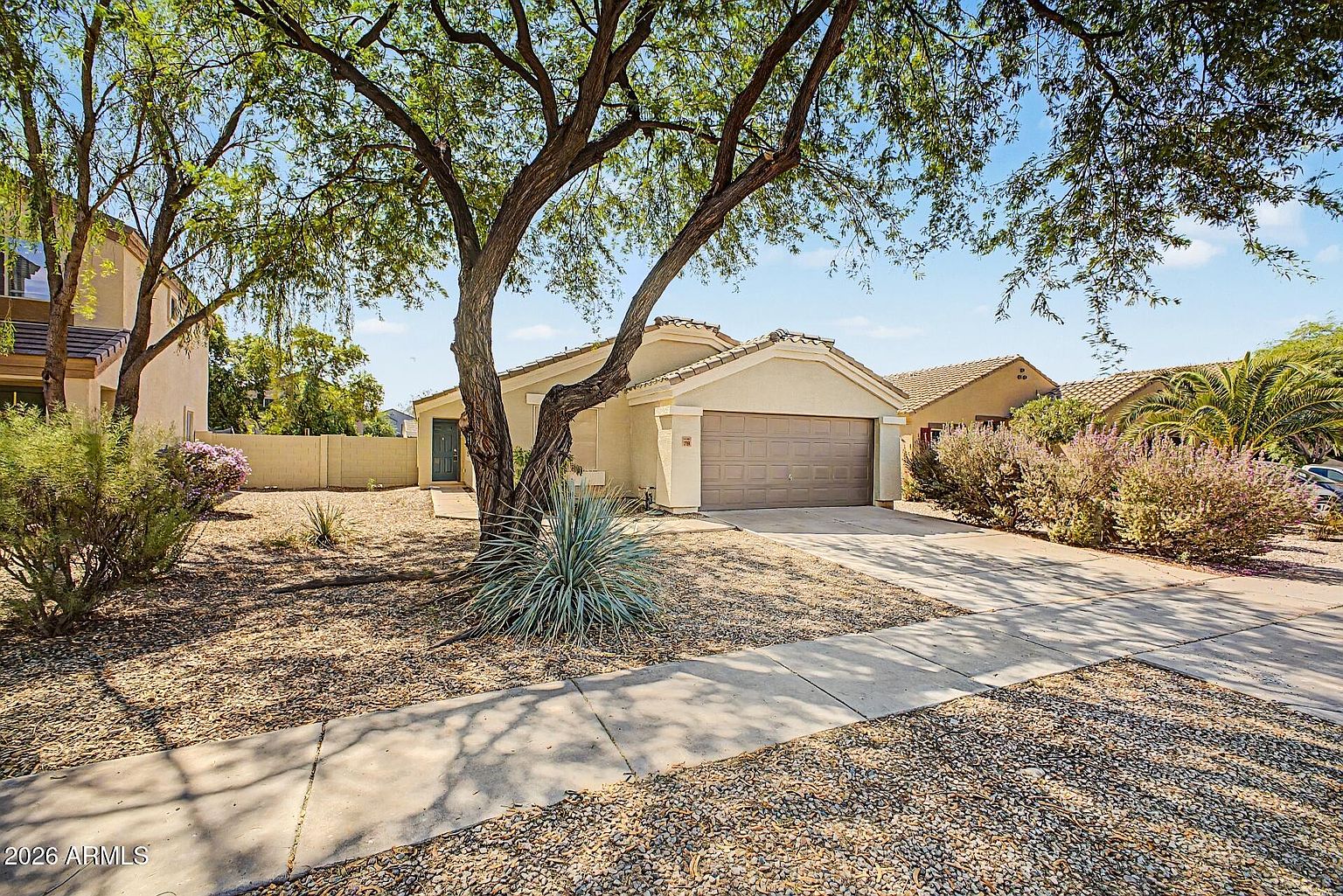 2159 W Pinkley Ave photo 4