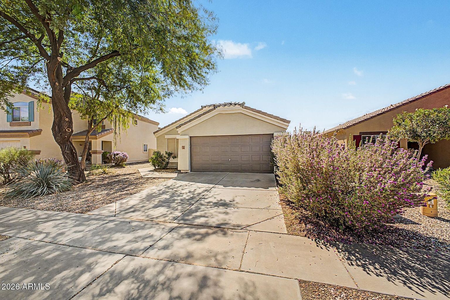 2159 W Pinkley Ave