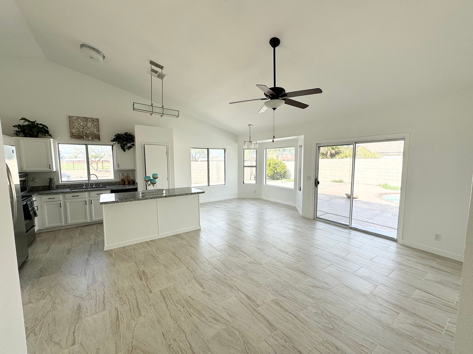 13306 E Cindy St photo 2