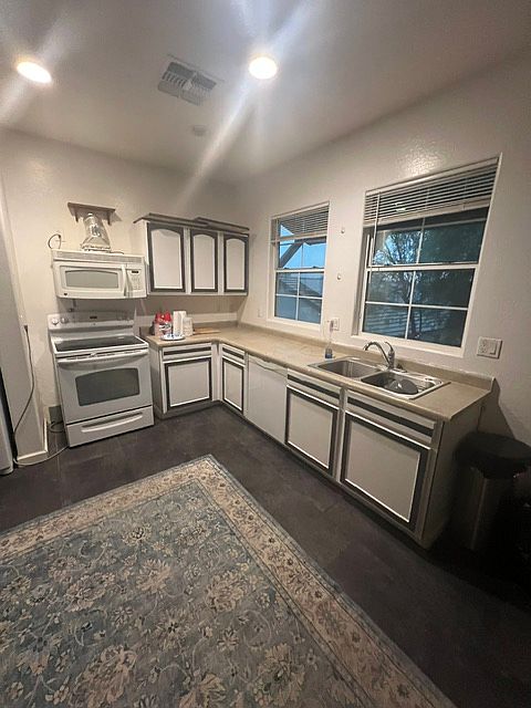 29840 N Cholla Dr photo 2