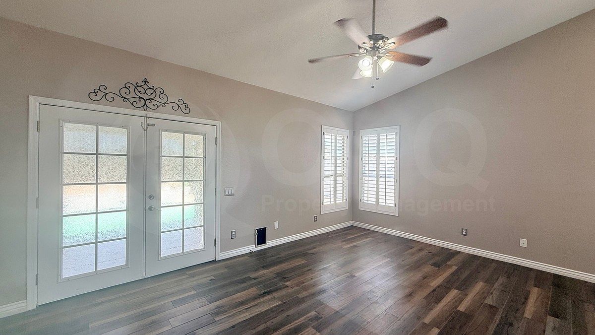 1292 W Morelos St photo 5