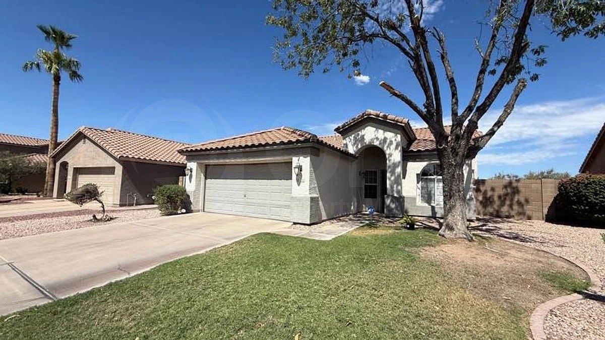 1292 W Morelos St photo 2