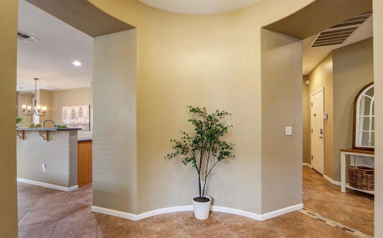 2381 E San Gabriel Trl photo 3