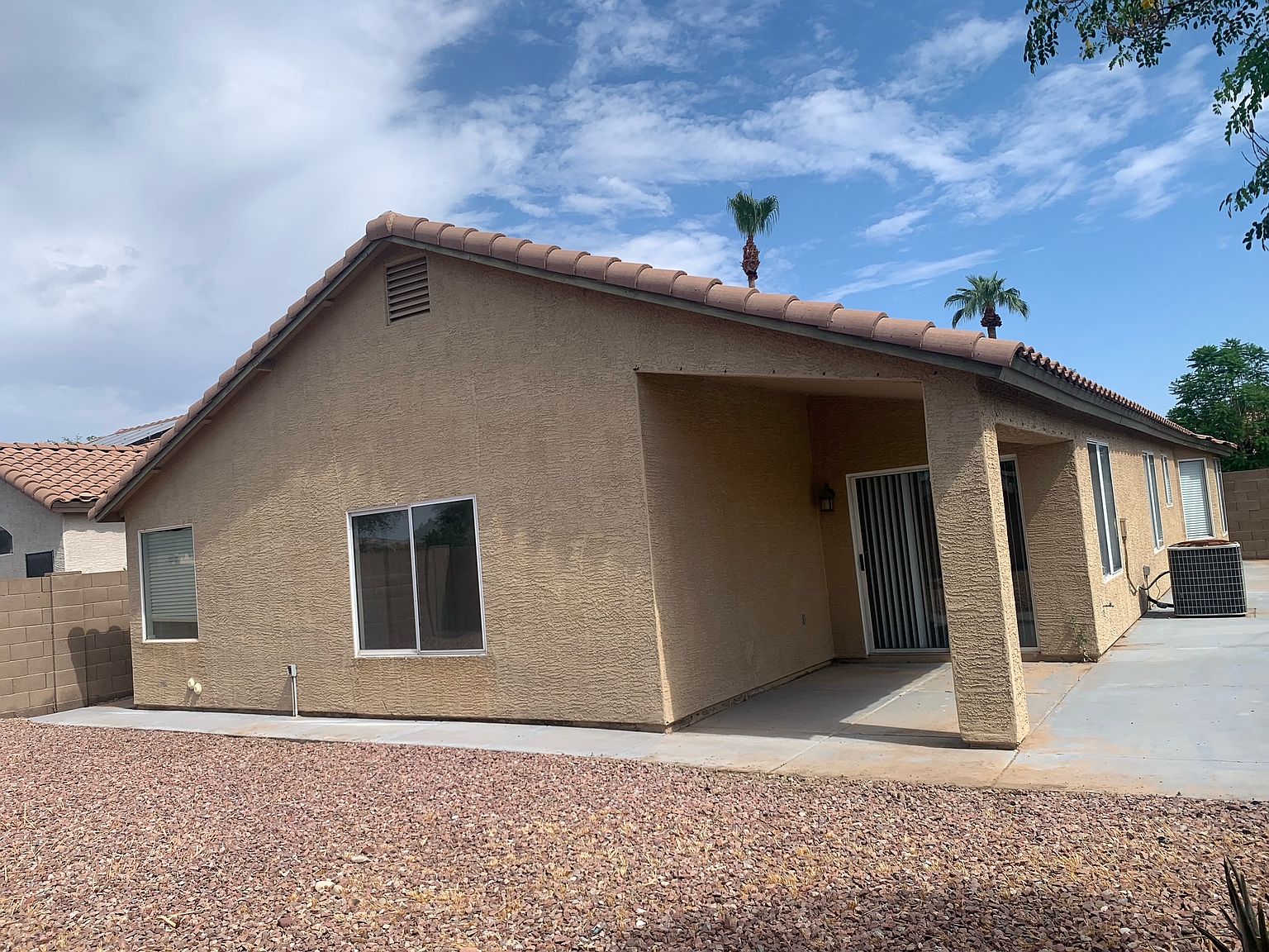 1413 W Kesler Ln photo 2