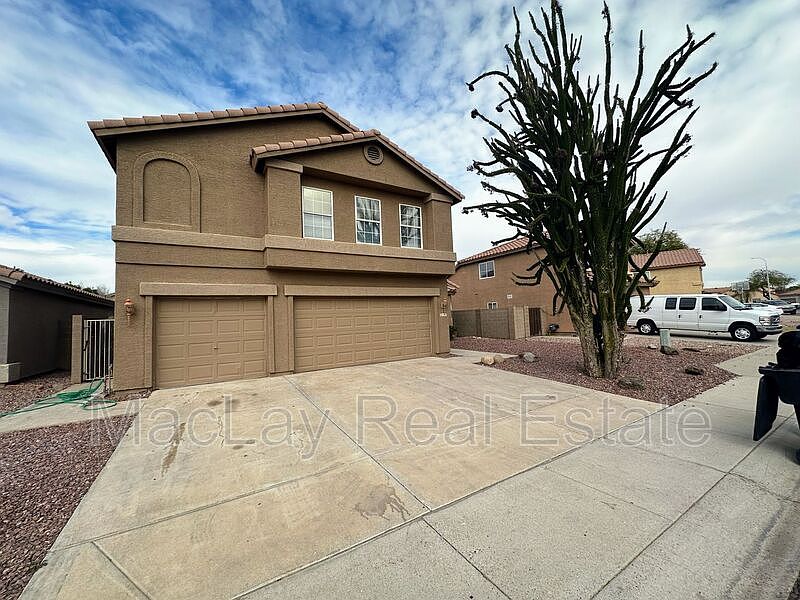 1392 W. Morelos St. photo 4