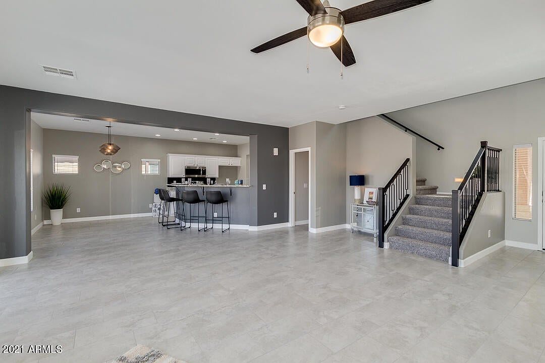 18462 N Jameson Dr photo 2