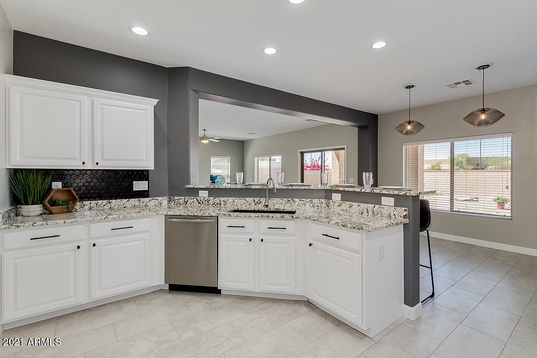 18462 N Jameson Dr photo 5