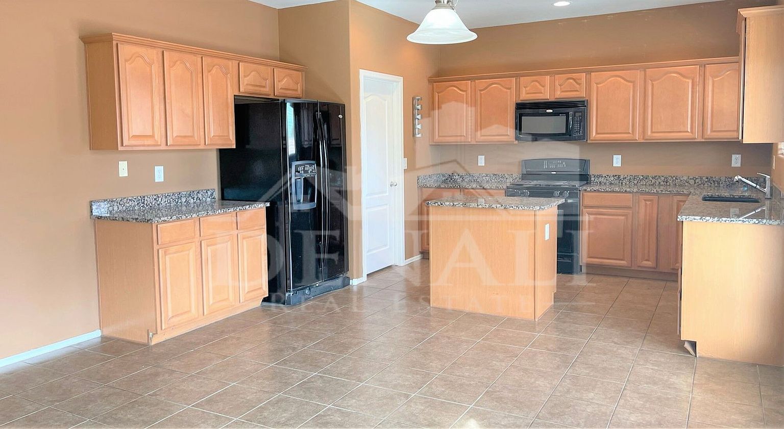 925 E Canyon Rock Rd Queen Creek, AZ 85143 photo 4