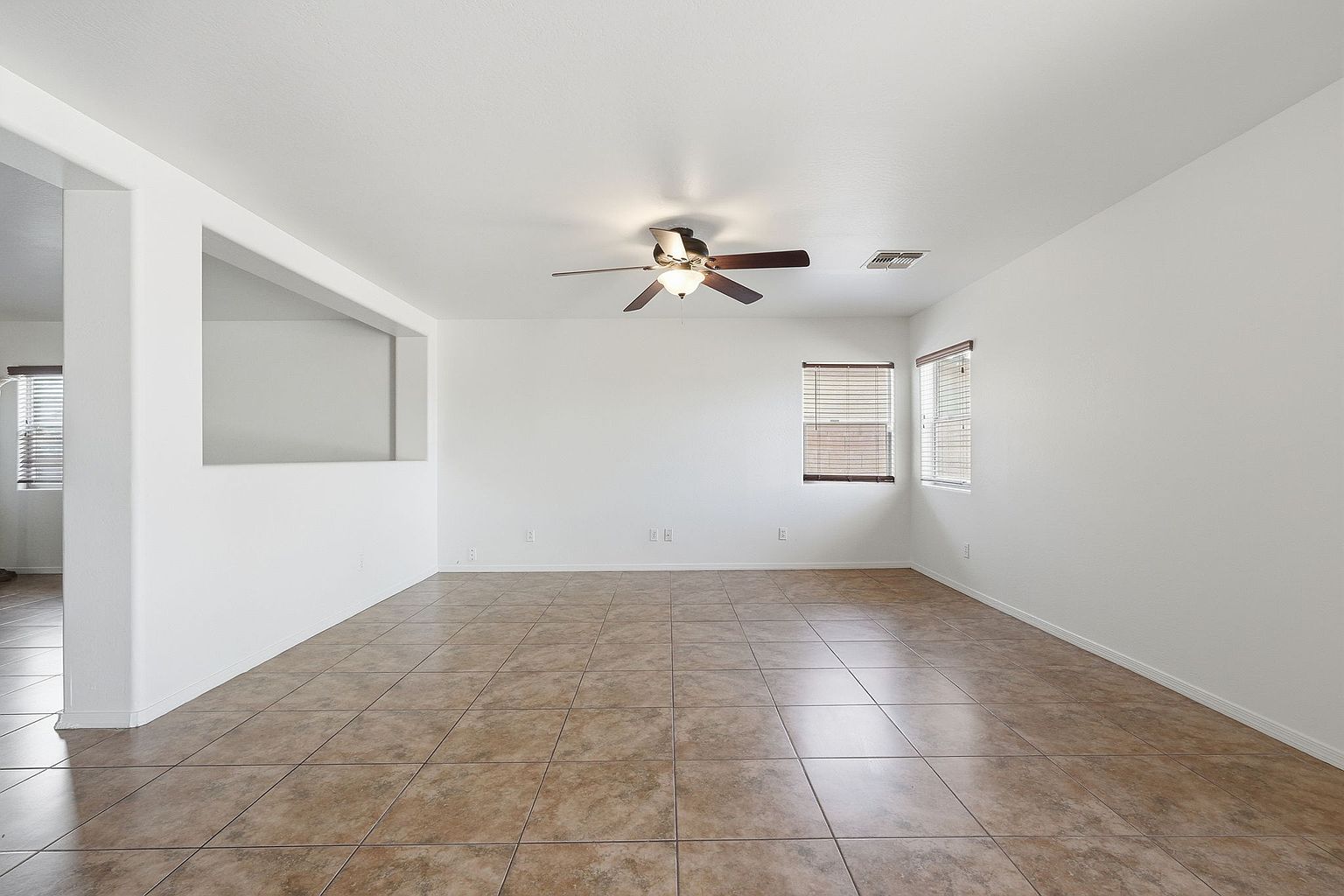 306 S Cactus St photo 5