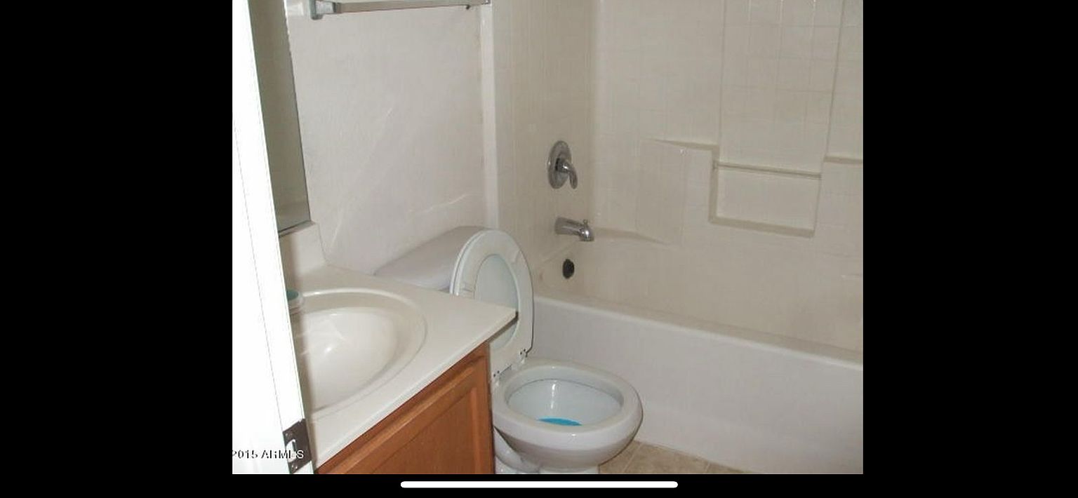 2078 E 28th Ave photo 2