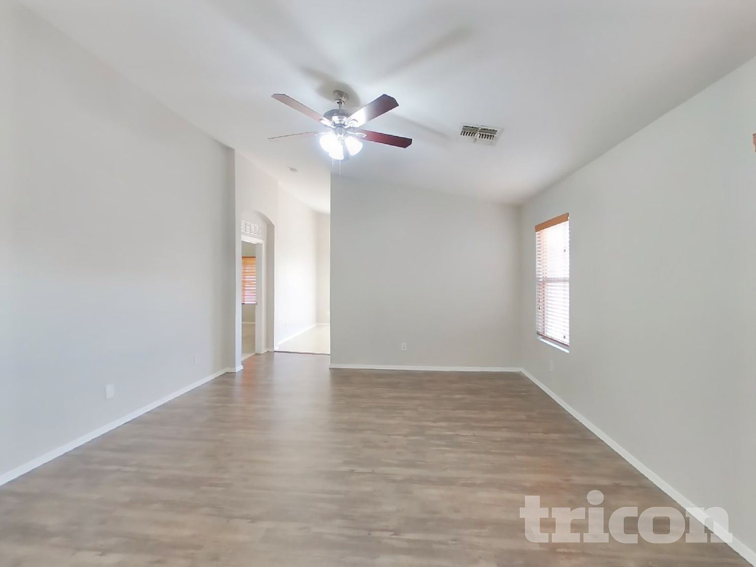 6740 E Summerset Road photo 4