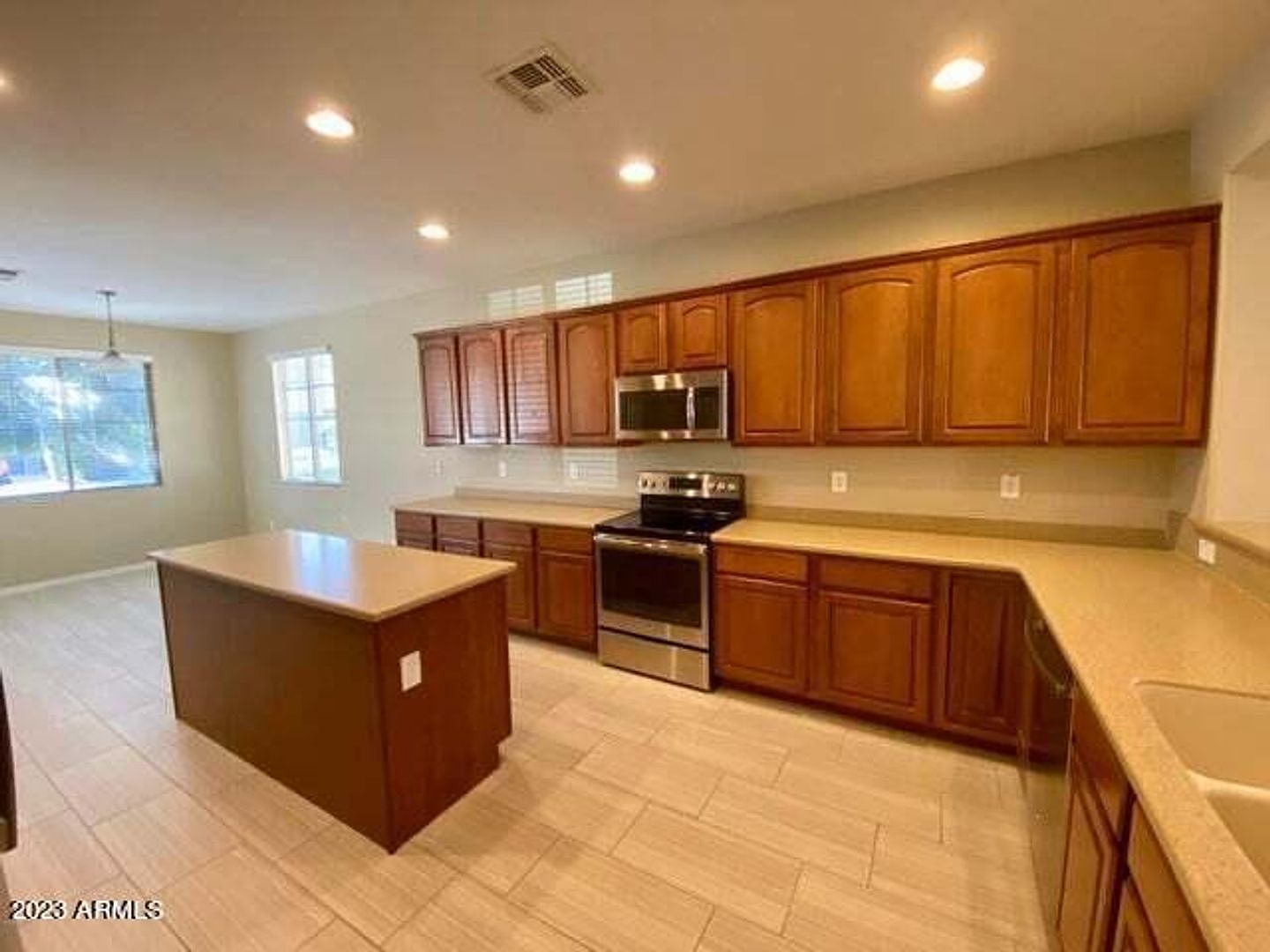 654 W Desert Mountain Dr Queen Creek, AZ 85143 photo 3