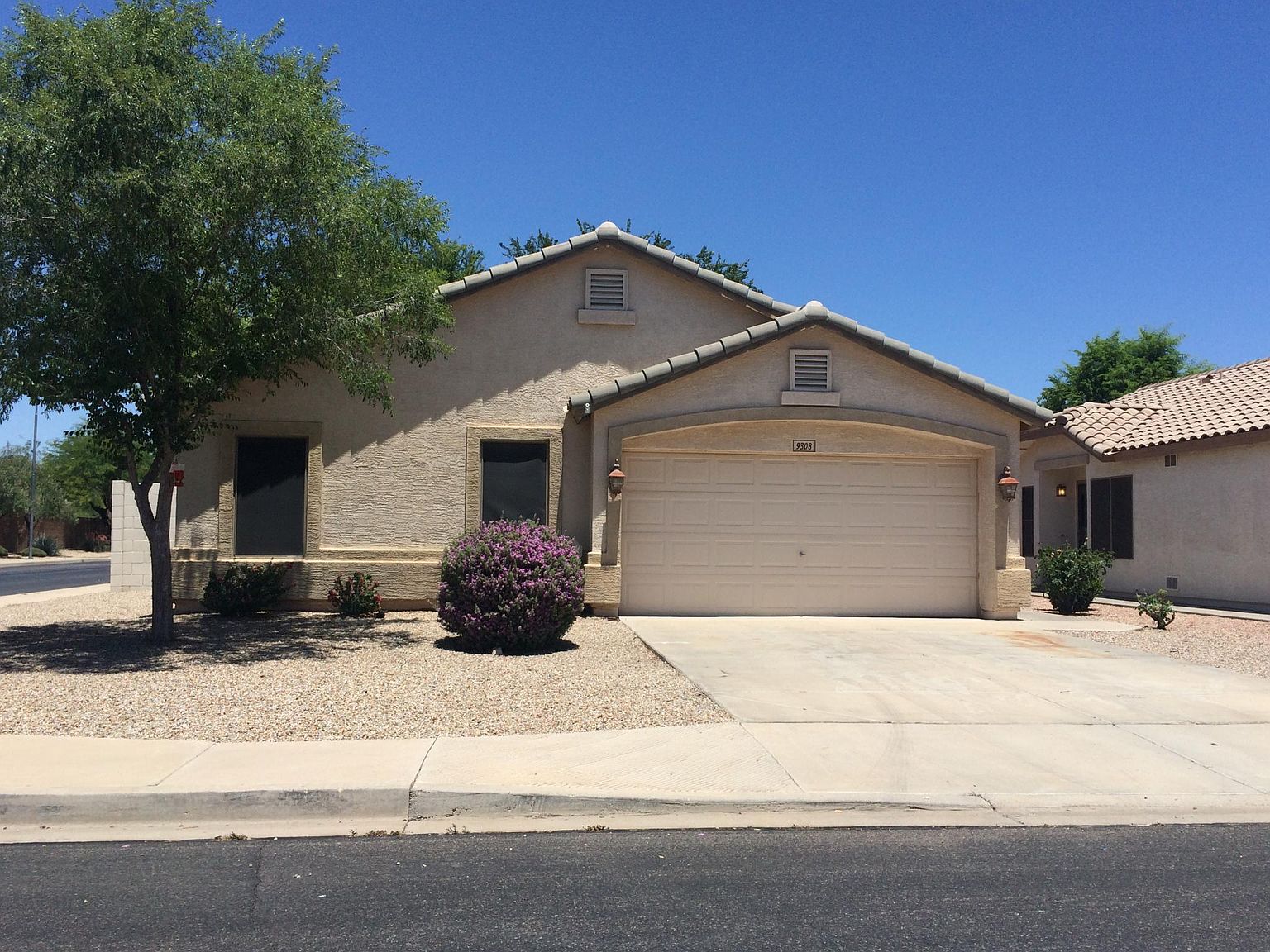 9308 E Osage Ave photo 2
