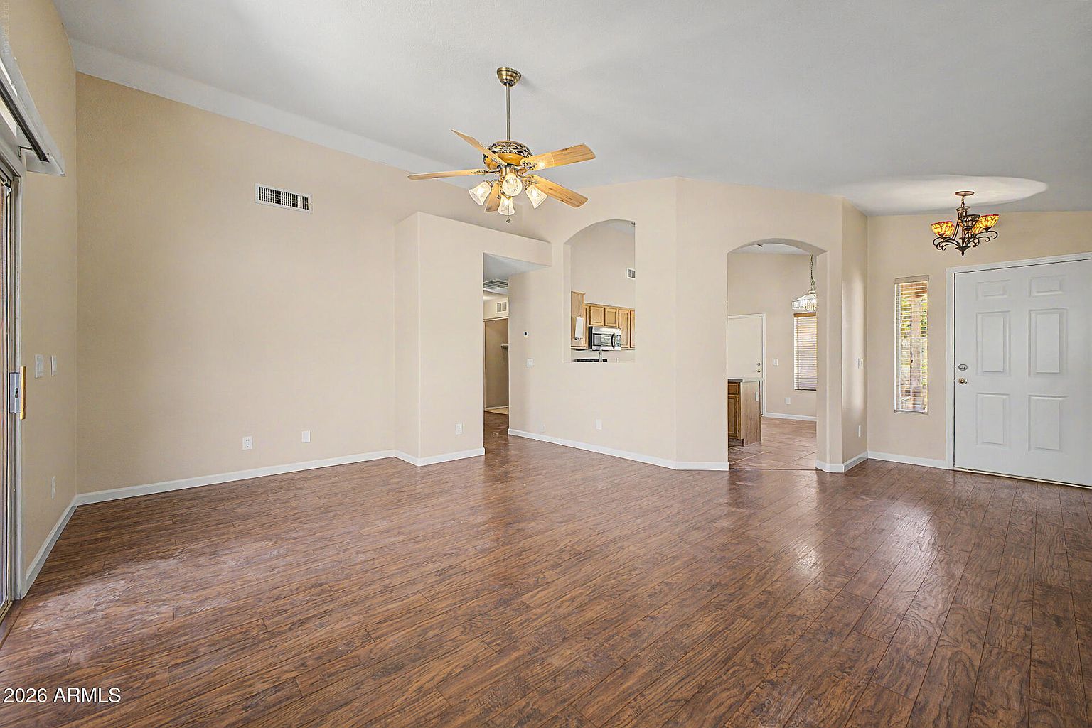 3311 E San Angelo Ave photo 4