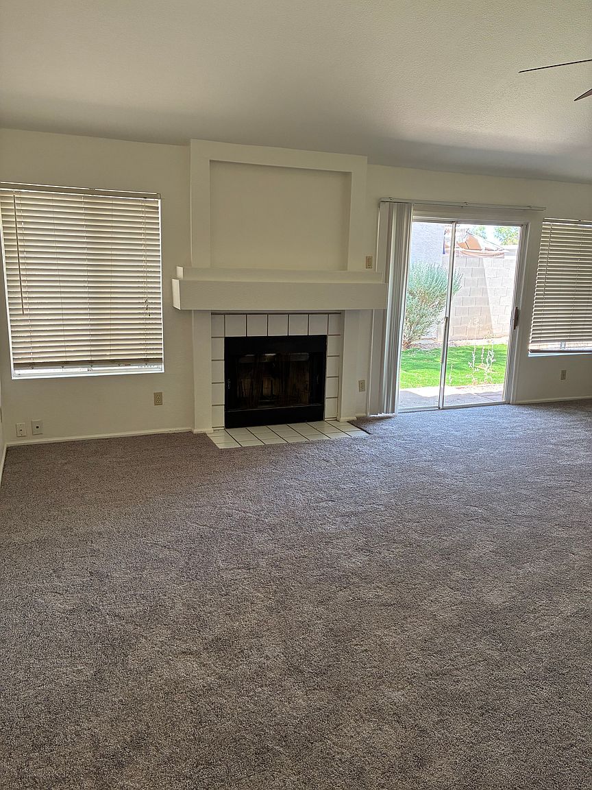 1425 N San Joaquin Dr photo 5