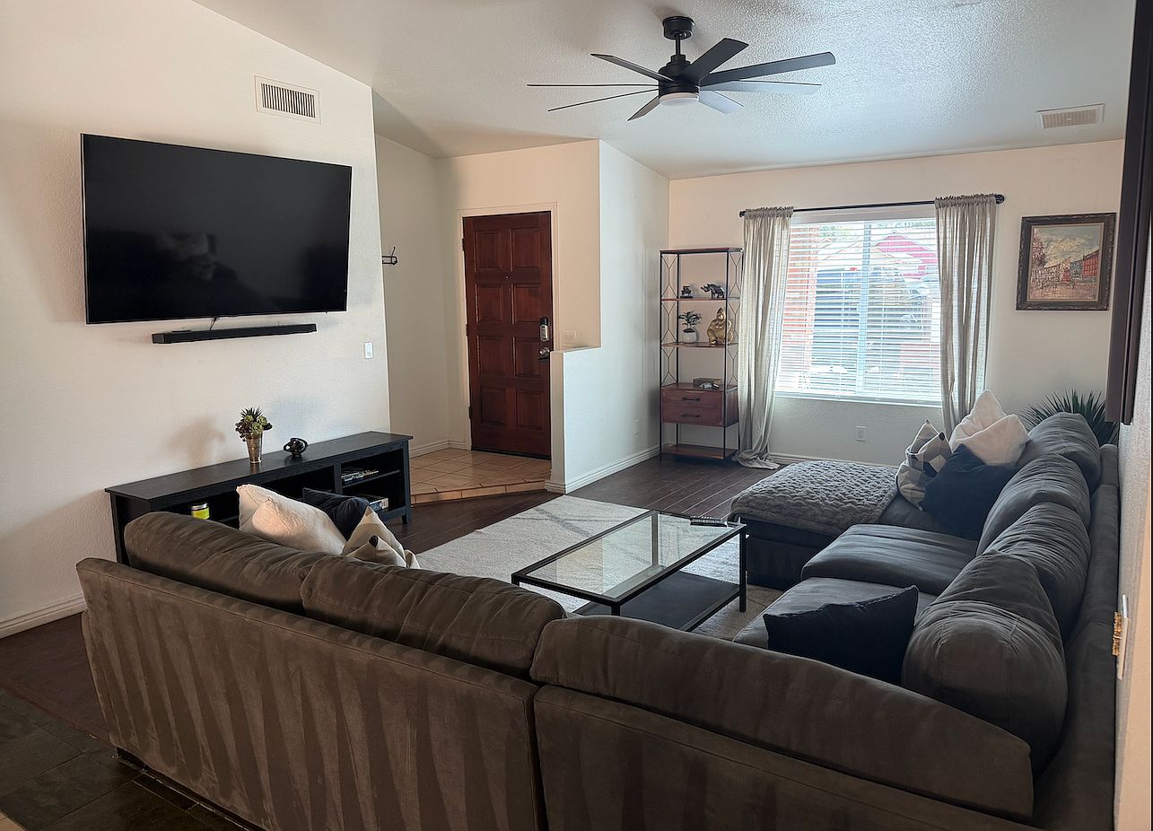 112 E San Pedro Ct photo 4