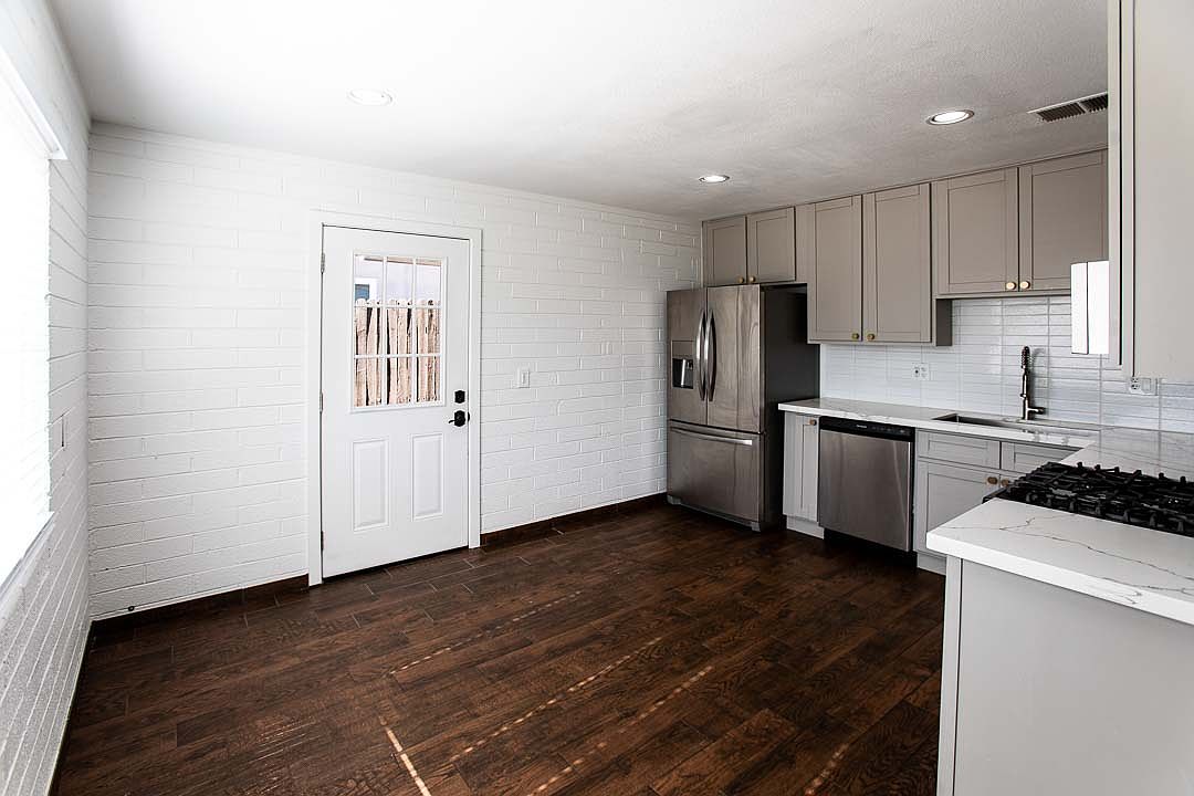 120 E Cullumber Ave photo 5