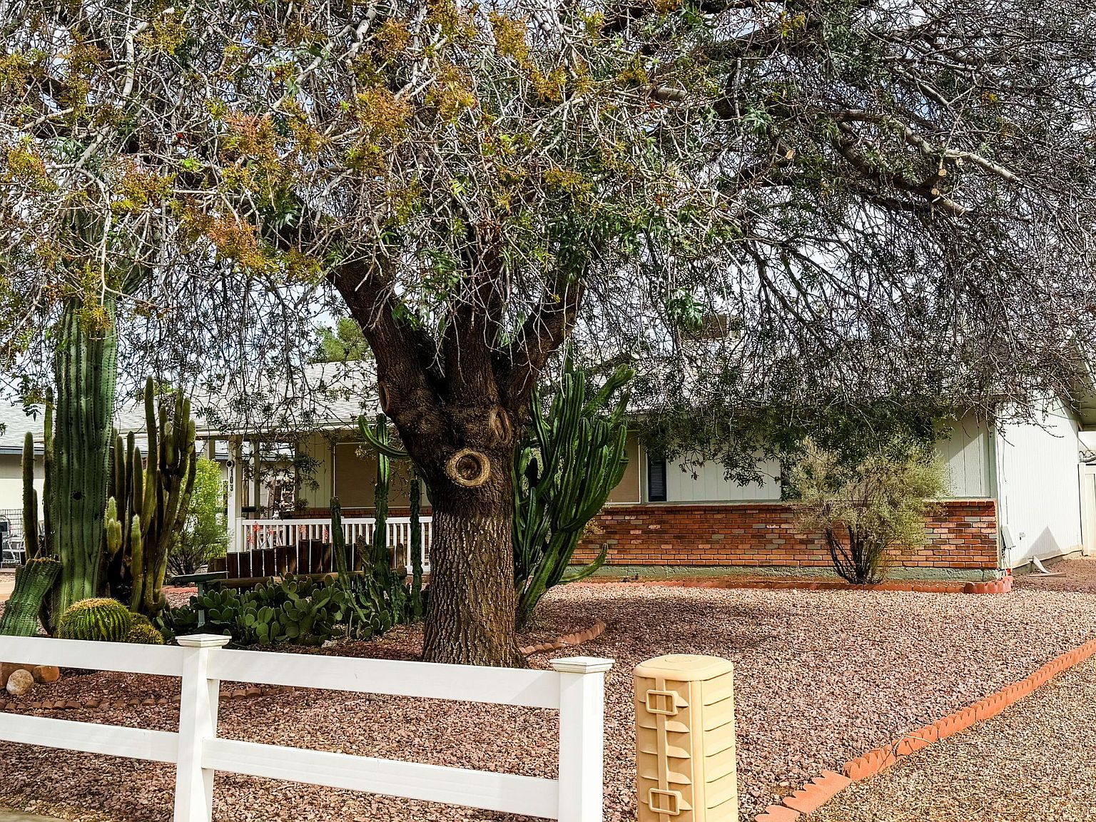 3-Bedroom Gilbert Home with Tile Floors  Prime Location photo 3