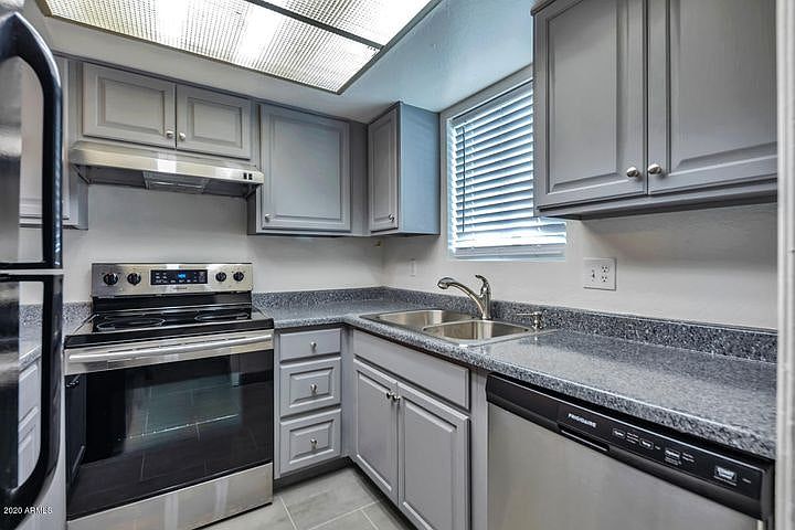 406 E Washington Ave Gilbert, AZ 85234 photo 3