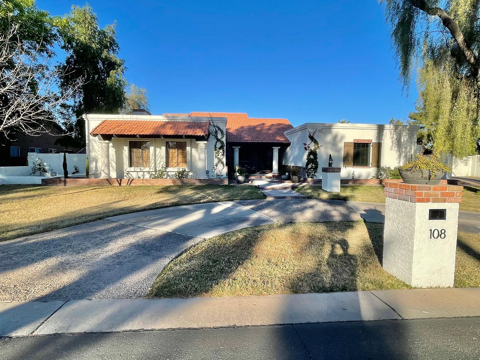 108 N La Arboleta Dr photo 2