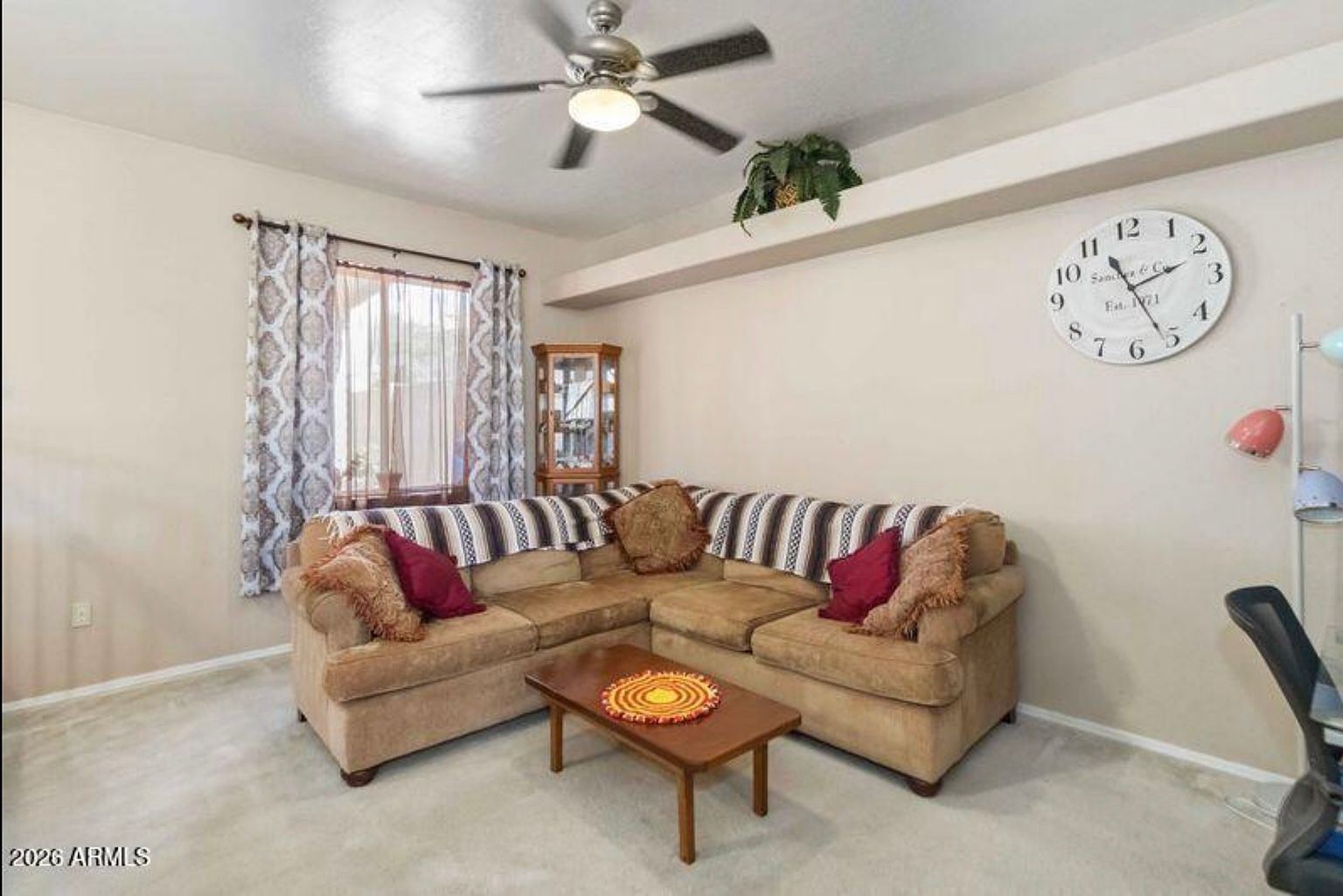 521 N Cobblestone St photo 3