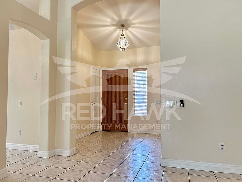 3863 E Linda Ct photo 4