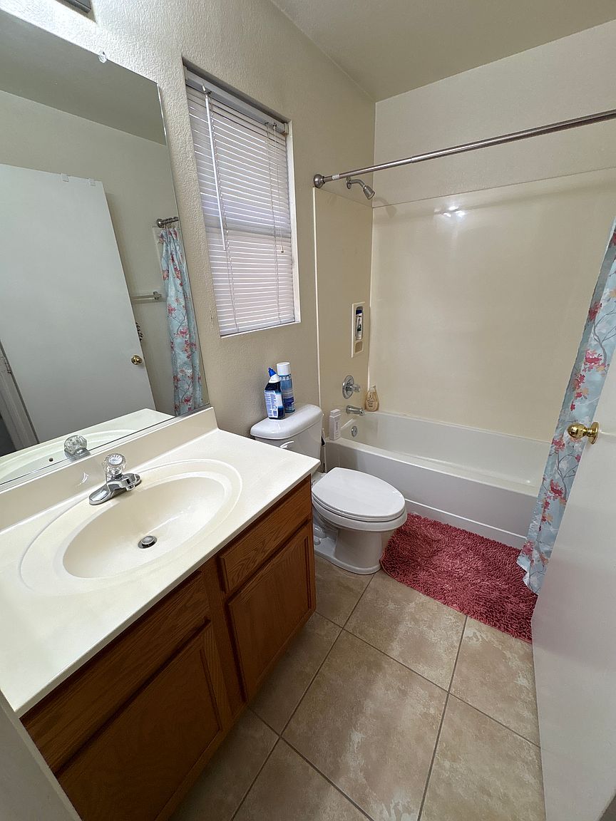2156 E Pinto Dr photo 3
