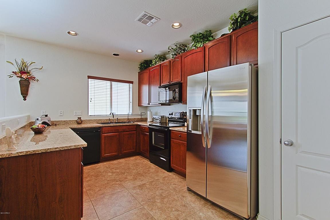 1035 S Cheshire Ln photo 3