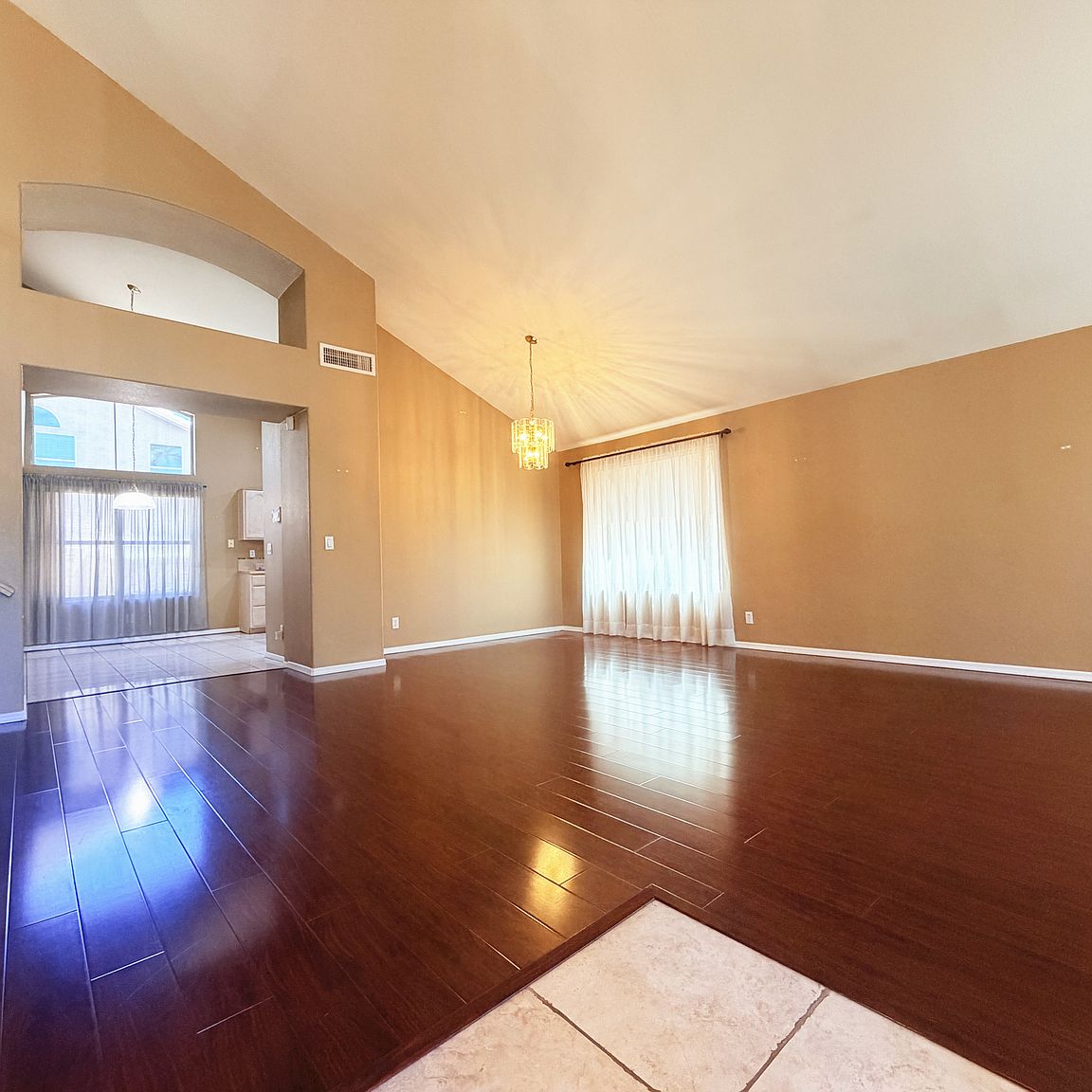 338 E Palomino Ct photo 3