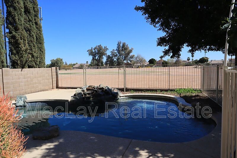 1191 S Sandstone St Gilbert, AZ 85296 photo 4