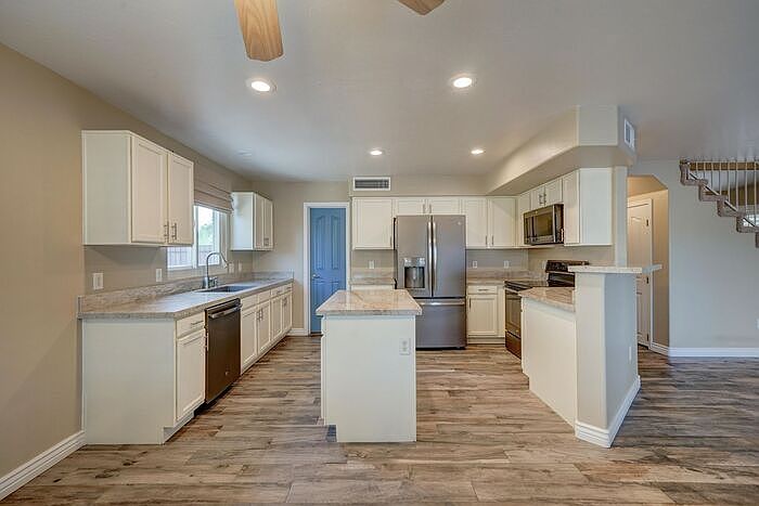 1235 S Western Skies Dr photo 2