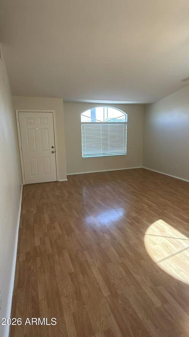 2346 E Devon Ct photo 5