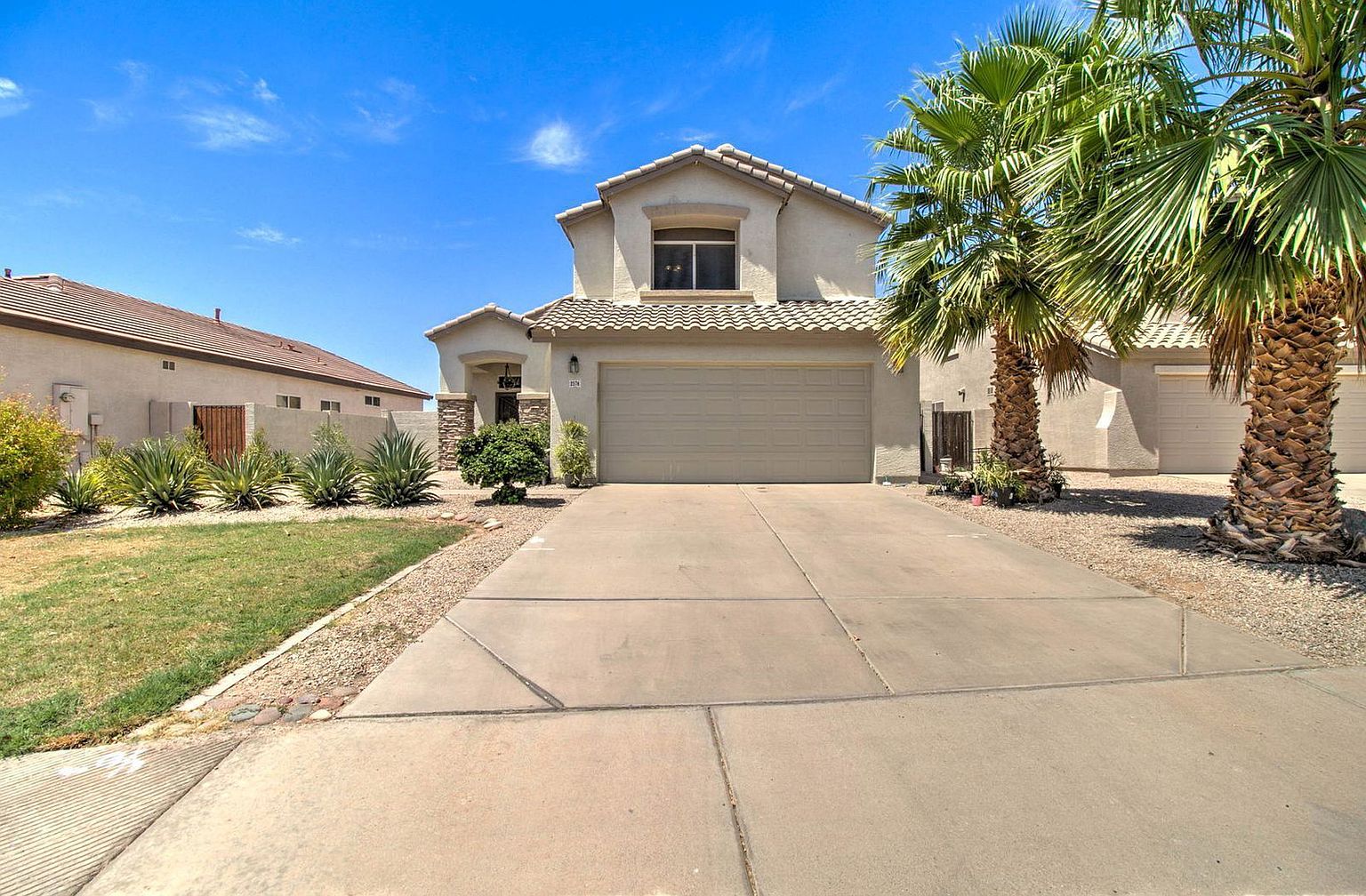 2576 E Brooks St Gilbert, AZ 85296 photo 2