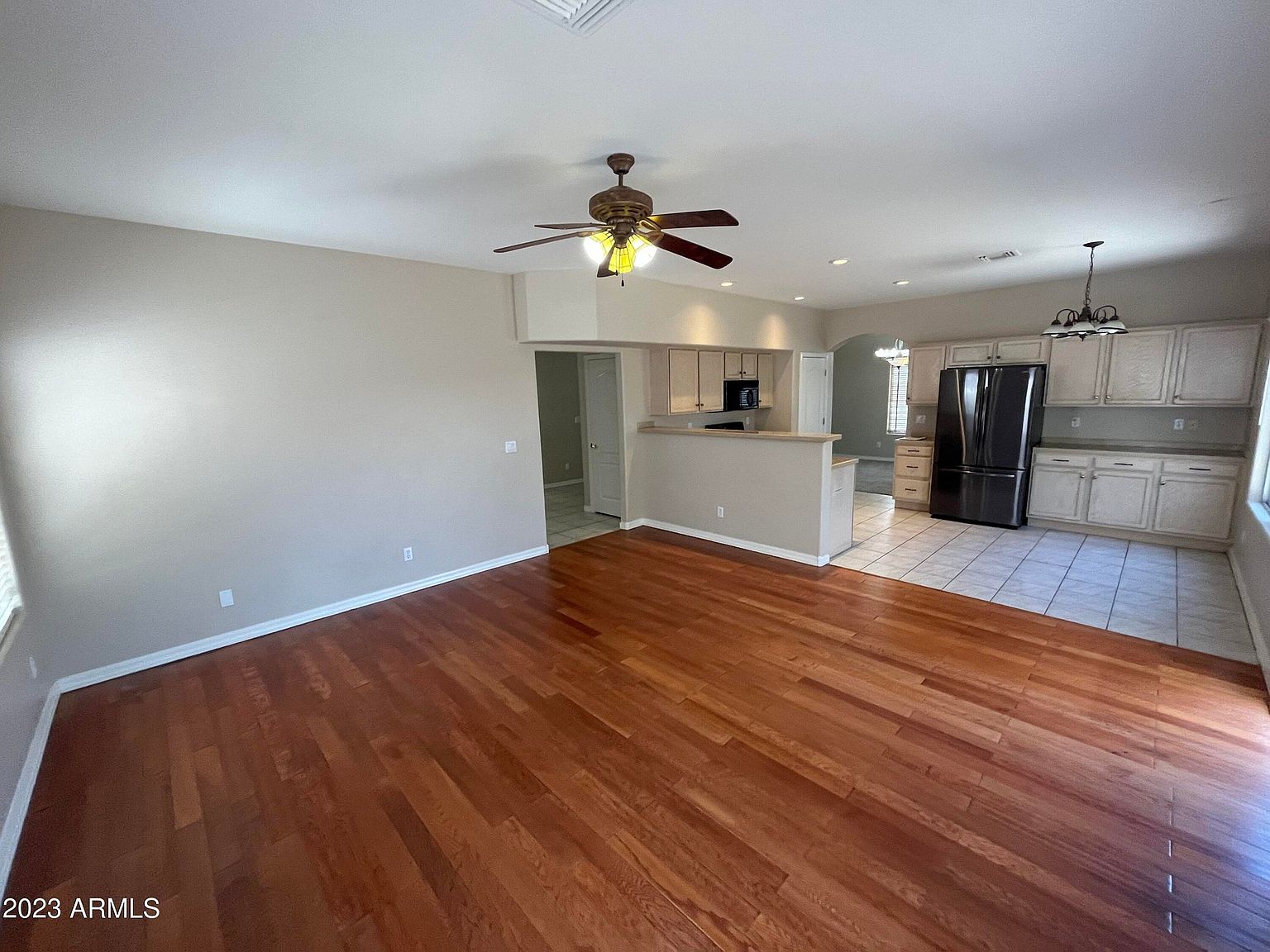 1321 N Palmsprings Dr photo 5