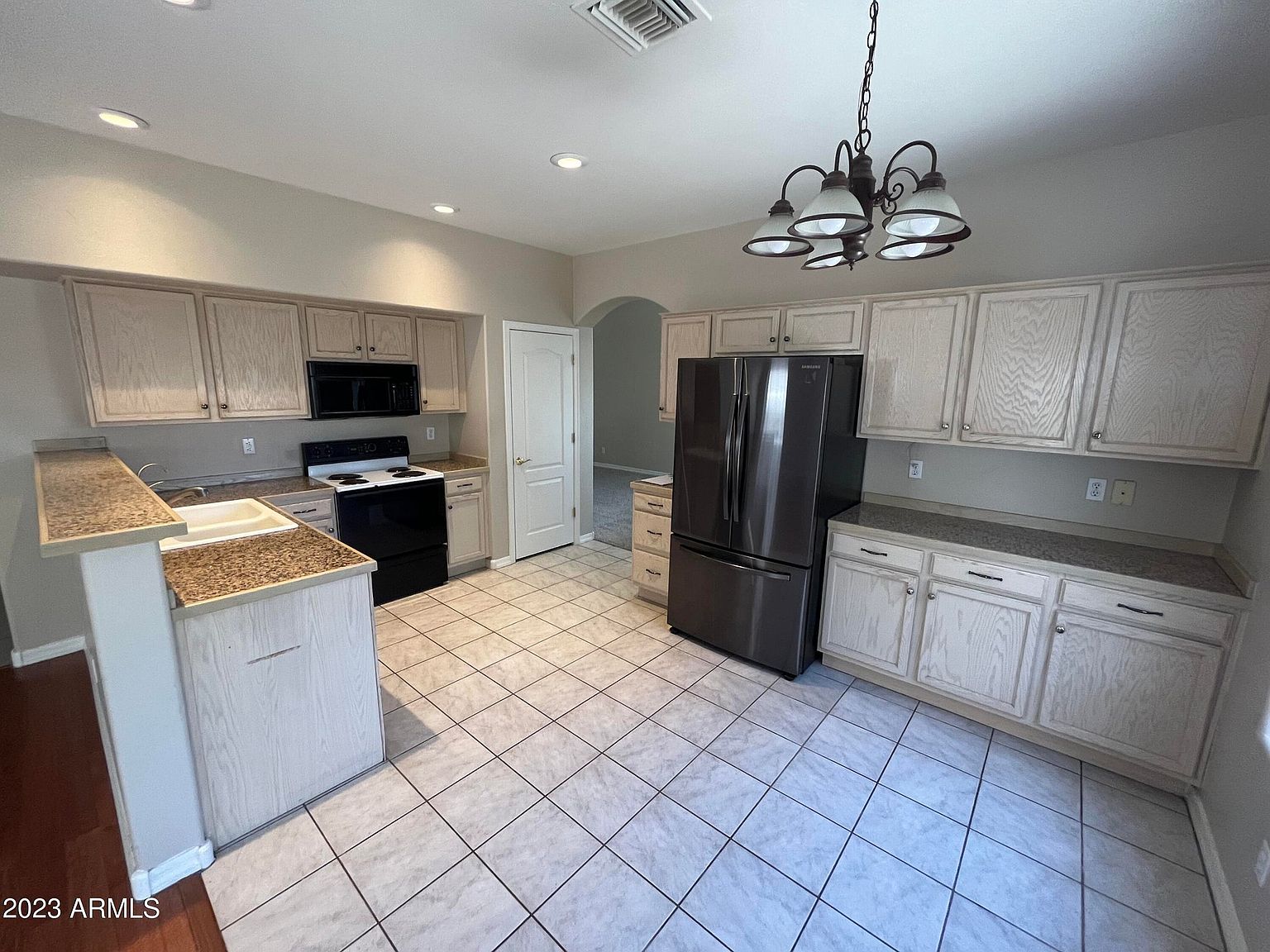 1321 N Palmsprings Dr photo 3